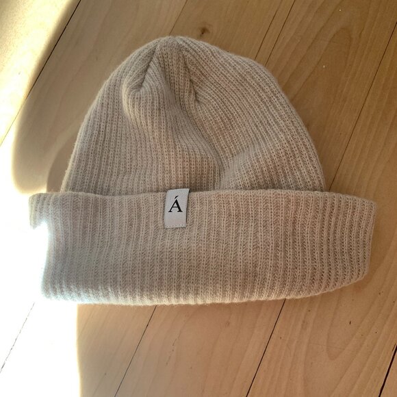 Cashmere Beanie - Picture 1 of 1